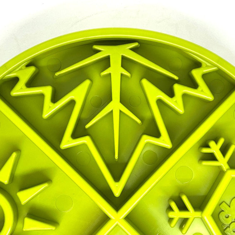 Four Seasons Design ETRAY Enrichment Shallow Slow Feeder Dog Bowl by SodaPup/True Dogs, LLC, with green four-season pattern.