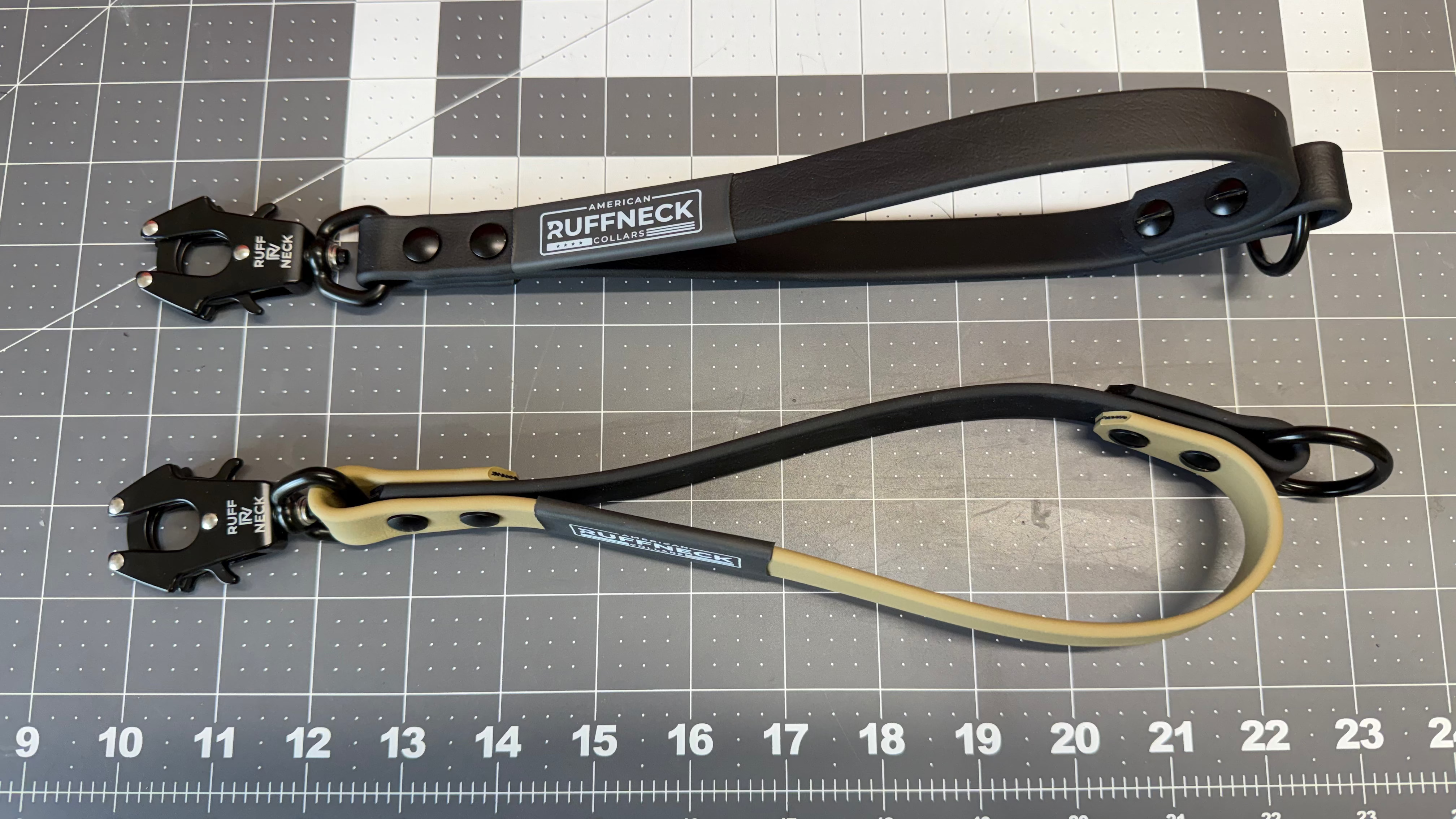 American Ruffneck Collars Close Quarters Control dog leash with durable design and comfortable handle, ideal for close control during walks.